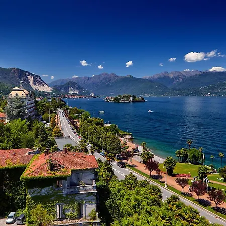 La Finestra Sul Lago: Lake Maggiore View & Garden - Happy Rentals Stresa