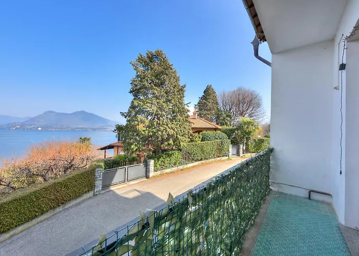 La Finestra Sul - Happy Feriehus Stresa