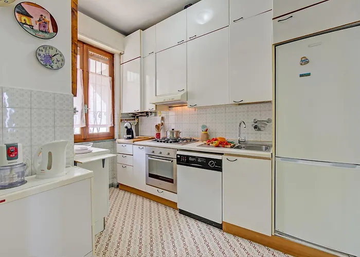 La Finestra Sul - Happy